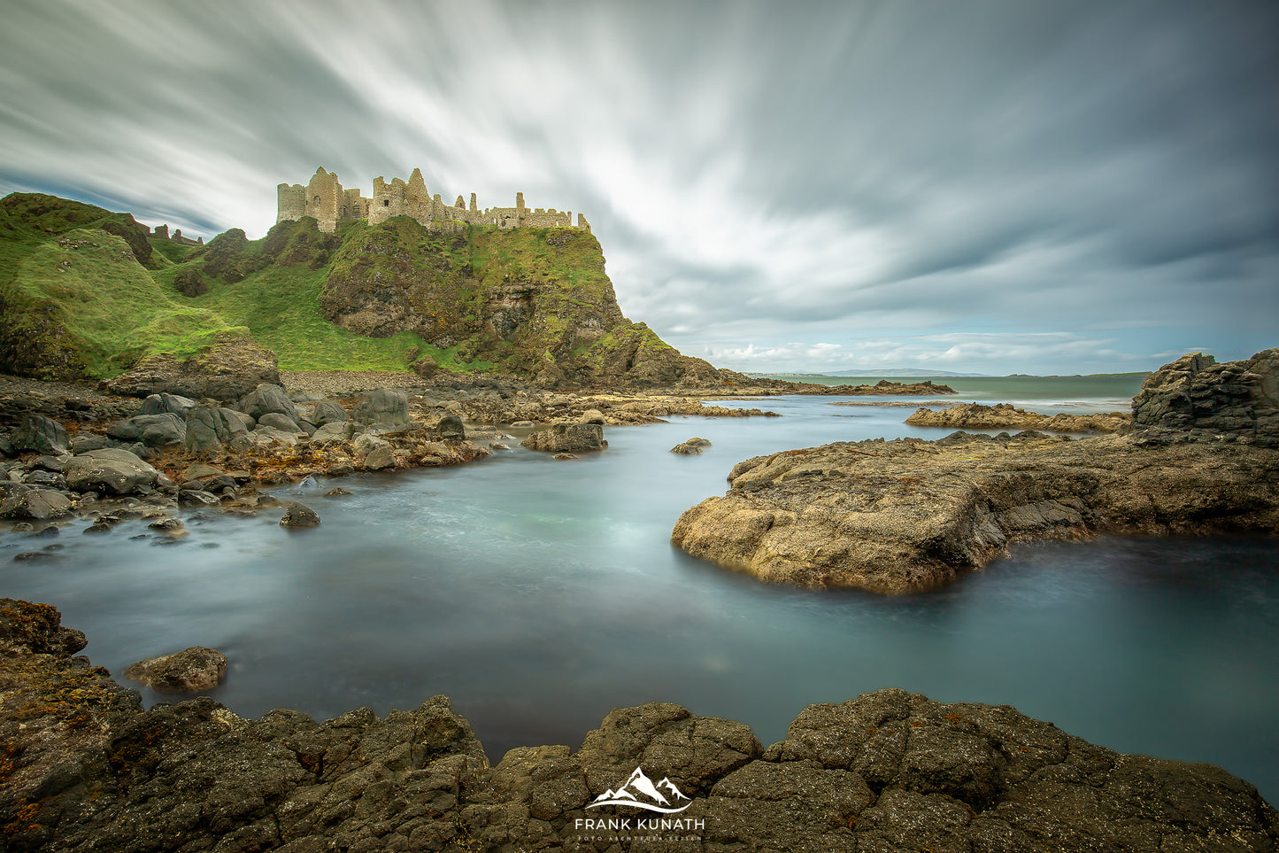 Dunluce Castle mittelalterliche Burg in Irland