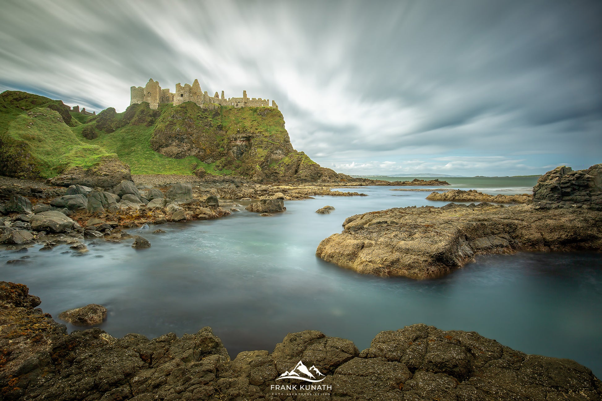 Dunluce Castle mittelalterliche Burg in Irland
